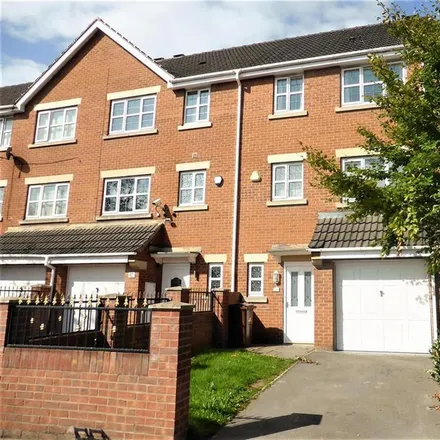 Rent this 4 bed townhouse on Rosegreave in Goldthorpe, S63 9GG