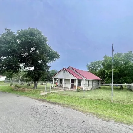 Buy this 3 bed house on 1022 South Oak Street in McAlester, OK 74501
