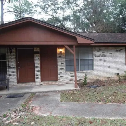 Rent this 2 bed house on 784 Mills Avenue in Navy Point, Escambia County