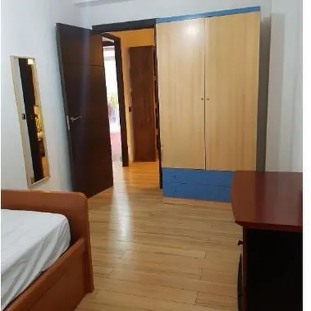 Image 9 - Calle Rafael Salgado, 20, 41013 Seville, Spain - Apartment for rent