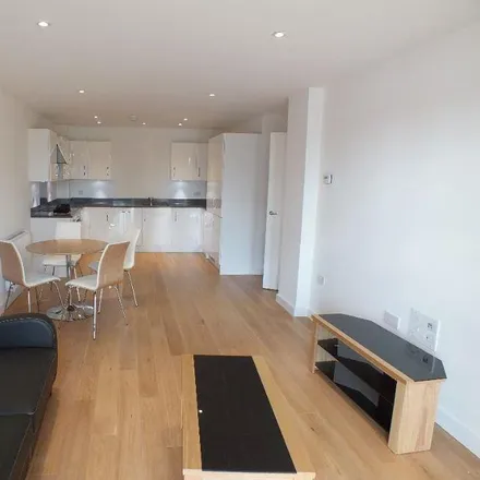 Rent this 2 bed apartment on Smith Hill in London, TW8 0FT