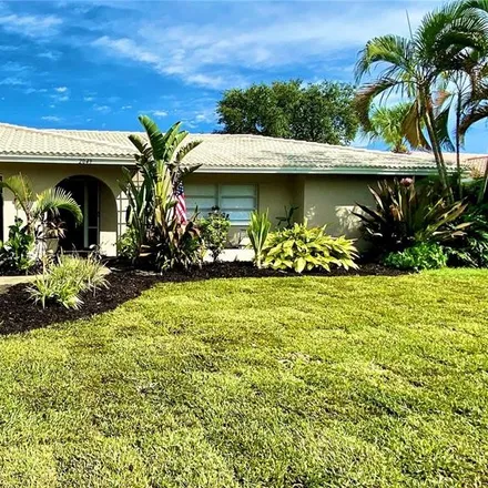 Buy this 3 bed house on 2049 Michigan Avenue Northeast in Shore Acres, Saint Petersburg
