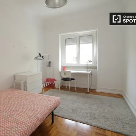 Rent this 5 bed room on Pipe Coffee in Avenida João XXI 8e, 1000-301 Lisbon
