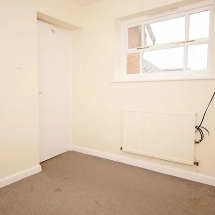 Rent this 3 bed townhouse on unnamed road in Harrogate, HG2 9NB