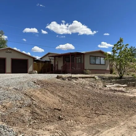 Rent this 3 bed house on 5 Calle de Cinco in Santa Fe County, NM 87506