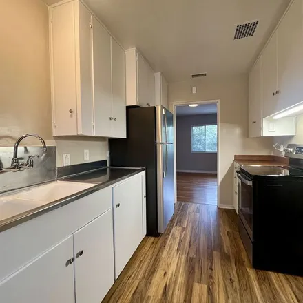 Image 3 - 3736 Hauser Boulevard, Los Angeles, CA 90016, USA - Apartment for rent