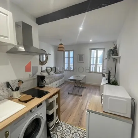 Image 2 - 1 Rue Théodore Guiter, 66000 Perpignan, France - Apartment for rent