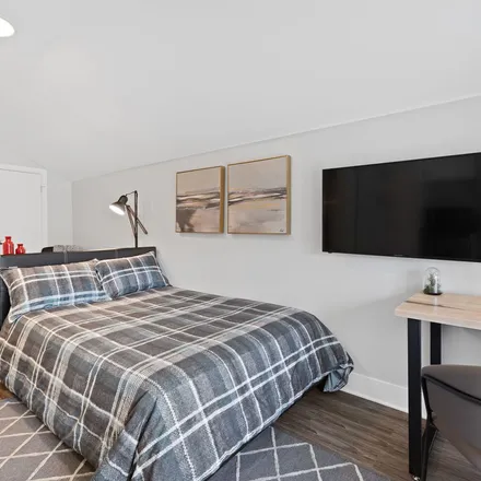 Image 9 - 68 Sweetland Avenue, Ottawa, ON K1N 6V9, Canada - Apartment for rent