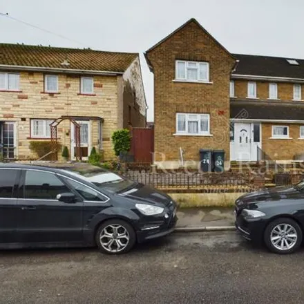 Buy this 3 bed duplex on Cavell Crescent in Dartford, DA1 5NS
