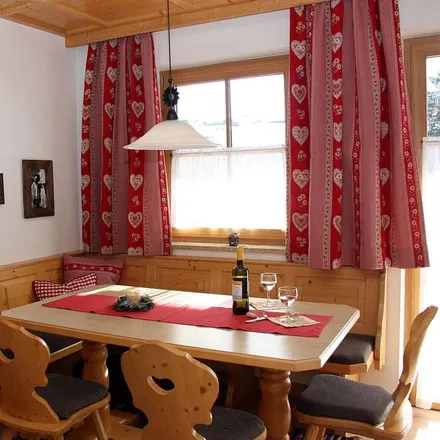 Rent this 3 bed apartment on 5742 Königsleiten