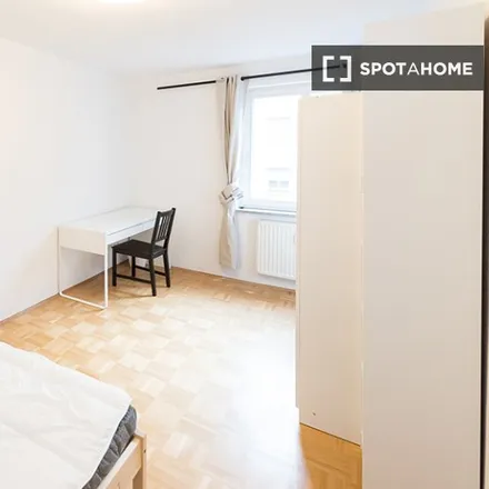 Rent this 3 bed room on Therese-Danner-Platz 3 in 80636 Munich, Germany