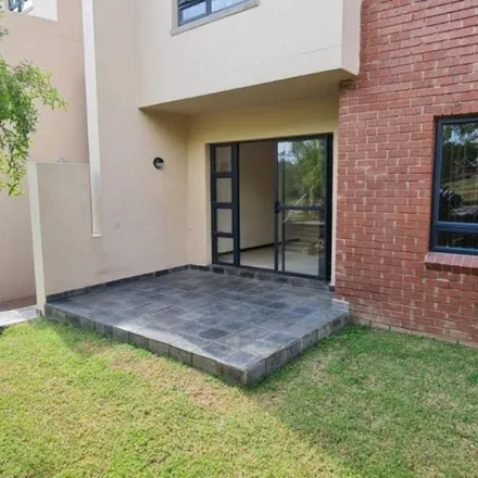 Image 4 - Black Eagle Street, Maroeladal, Randburg, 2055, South Africa - Apartment for rent