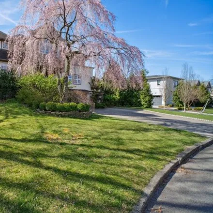 Buy this 4 bed house on 46 Jean Drive in Englewood Cliffs, Bergen County