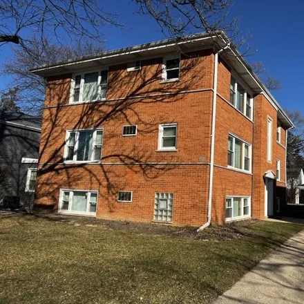Buy this studio house on 223 South Dryden Place in Arlington Heights, IL 60004