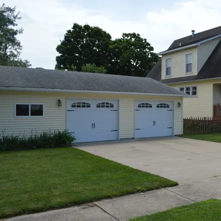Buy this 3 bed house on 253 South Peoria Street in Bradford, Stark County