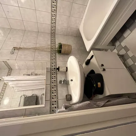 Rent this 2 bed apartment on Kobbarnas väg 6 in 416 47 Gothenburg, Sweden