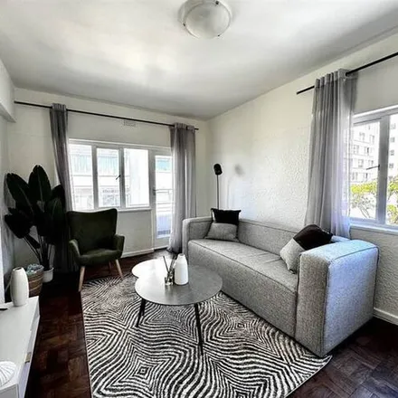 Image 5 - Jan van Riebeeck High School, Kloof Street, Cape Town Ward 77, Cape Town, 8001, South Africa - Apartment for rent