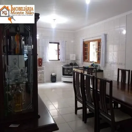 Buy this 3 bed house on Rua Joaquim Prudente Correa in Morros, Guarulhos - SP
