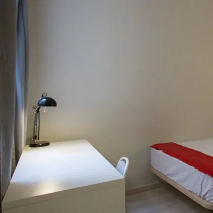 Rent this 6 bed room on Carrer de Mallorca in 196, 08001 Barcelona