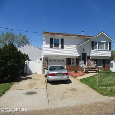 Rent this 3 bed house on 583 Palmer Avenue in Philips Mills, Hazlet Township