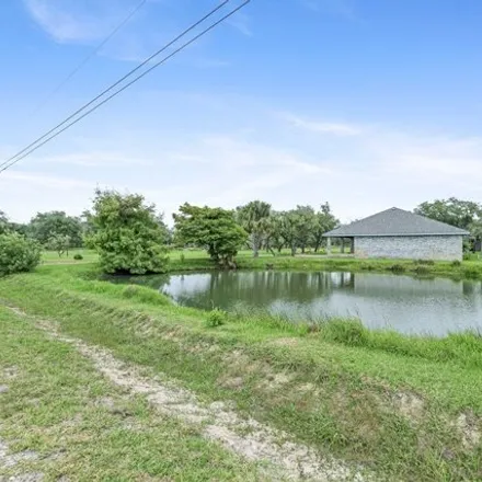 Image 3 - 326 Spanish Wood Dr, Rockport, Texas, 78382 - House for sale