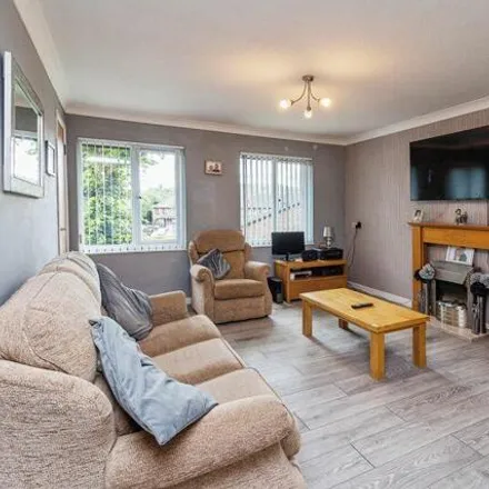 Buy this 1 bed apartment on Long Hedge in Dunstable, LU5 4BL