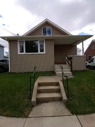 Rent this 3 bed house on 325 Line Ave