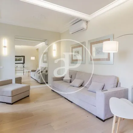Rent this 2 bed apartment on La Vaquería Montañesa in Calle de Blanca de Navarra, 8