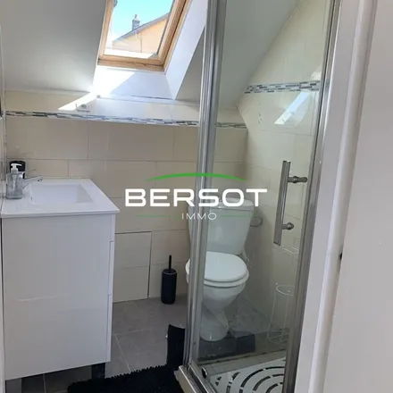 Rent this 2 bed apartment on 9 Avenue Élisée Cusenier in 25000 Besançon, France