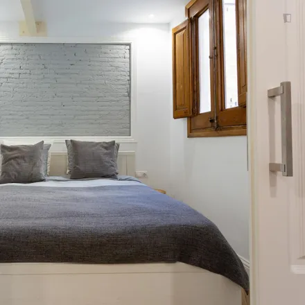 Rent this 1 bed apartment on Carrer dels Escudellers in 26, 08002 Barcelona