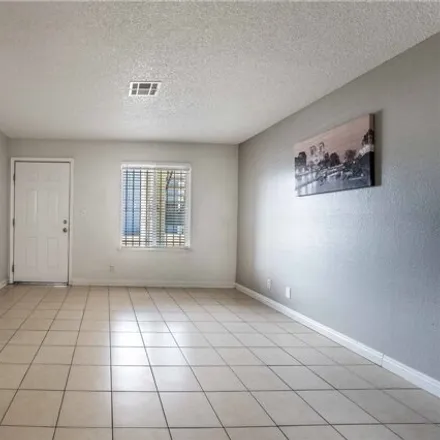 Image 4 - 4757 Elk Springs Avenue, Paradise, NV 89103, USA - Apartment for rent