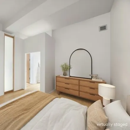 Image 6 - 20 Pine St Apt 1506, New York, 10005 - Condo for sale