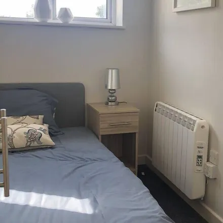 Rent this 2 bed apartment on Falmouth in TR11 4NN, United Kingdom