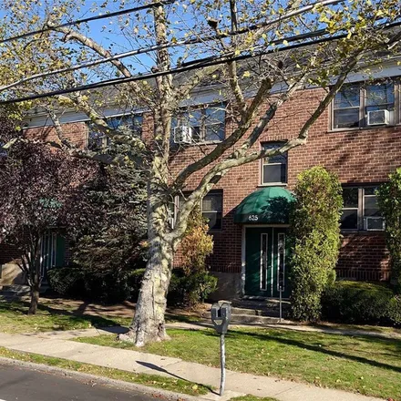 Image 5 - 625 Tulip Avenue, Garden City South, Hempstead, NY 11530, USA - Apartment for rent