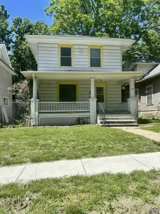 Buy this 3 bed house on 1519 Southwest Fillmore Street in Topeka, KS 66604