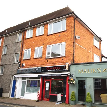 Rent this 2 bed apartment on Marsham Way in Gerrards Cross, SL9 8AN