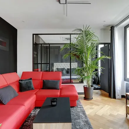 Image 8 - 36 Boulevard Marguerite de Rochechouart, 75018 Paris, France - Apartment for rent