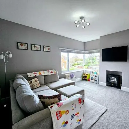 Image 6 - Sandybed Crescent, Scarborough, YO12 5LZ, United Kingdom - Duplex for sale