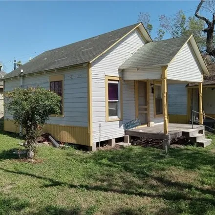Buy this 2 bed house on 223 East Leo Najo Street in Mission, TX 78572