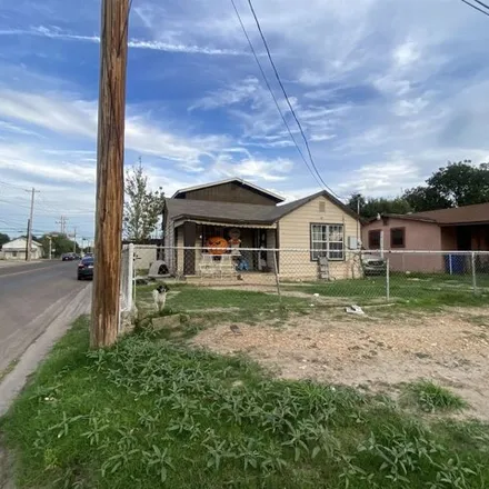 Buy this 7 bed house on 1573 Jefferson Street in Laredo, TX 78040