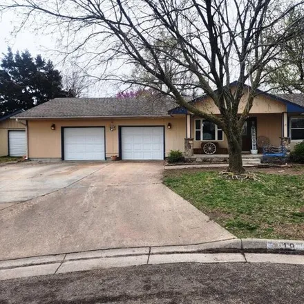 Buy this 3 bed house on 898 Southeast 4th Court in Newton, KS 67114