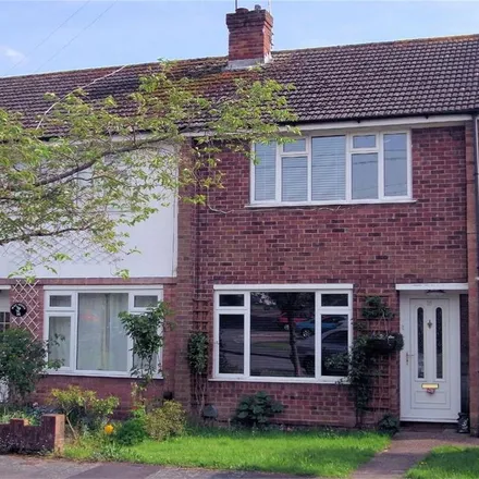 Rent this 3 bed house on Lansdown Close in Knaphill, GU21 8TF