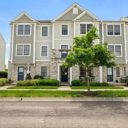 Buy this 3 bed condo on 6061 Canyon Creek Drive in Columbus, OH 43016