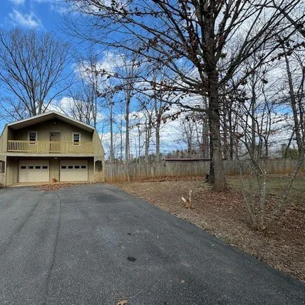 Image 3 - 2457 Country Club Road, Appomattox County, VA 24522, USA - House for sale