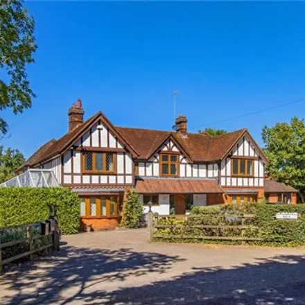 Buy this 6 bed house on Haberdashers' Boys' School in Butterfly Lane, Letchmore Heath