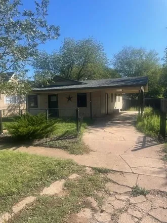 Rent this 3 bed house on 1165 Palm Street in Abilene, TX 79602