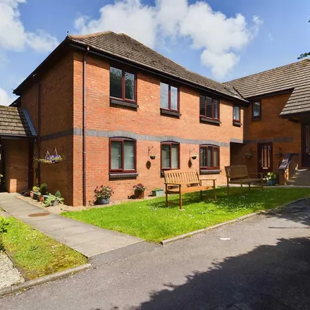 Rent this 2 bed apartment on Longwick Road in Monks Risborough, HP27 0AT