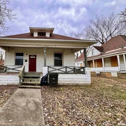 Buy this 4 bed house on 301 West Cherry Street in Carbondale, IL 62901