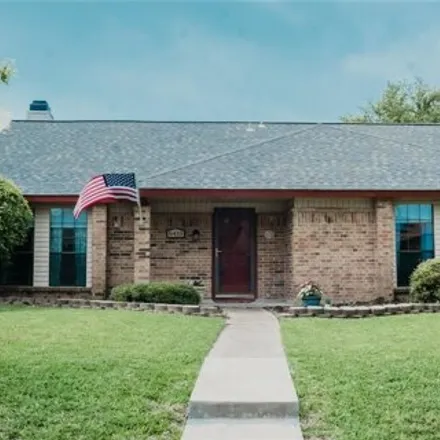 Buy this 3 bed house on 8426 Kensington Drive in Dalrock, Rowlett