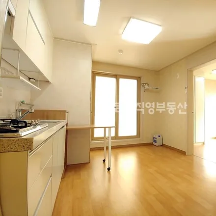 Rent this 2 bed apartment on 서울특별시 강남구 논현동 16-41